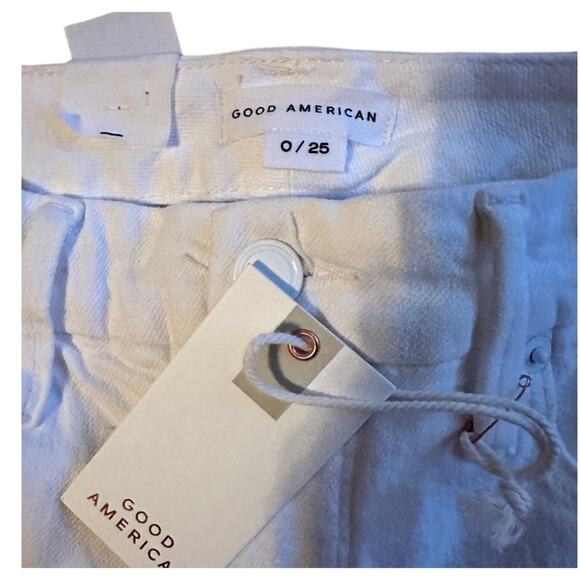 Good American Good Legs Straight Jeans NWT - Picture 6 of 8